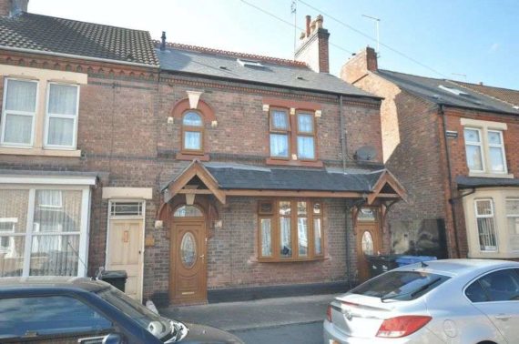 5 Bedroom Semi-Detac...